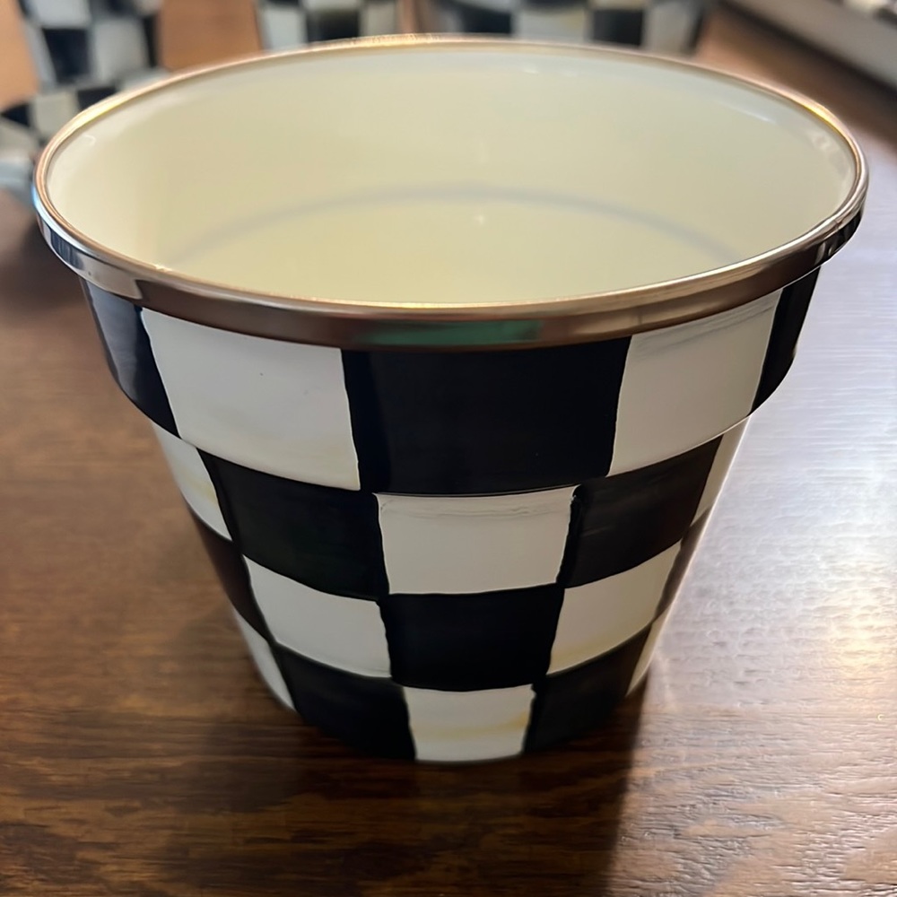 Mackenzie-Child’s Courtly Check Enamel Small Garden Pot